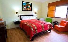 Hotel Tinkus Inn