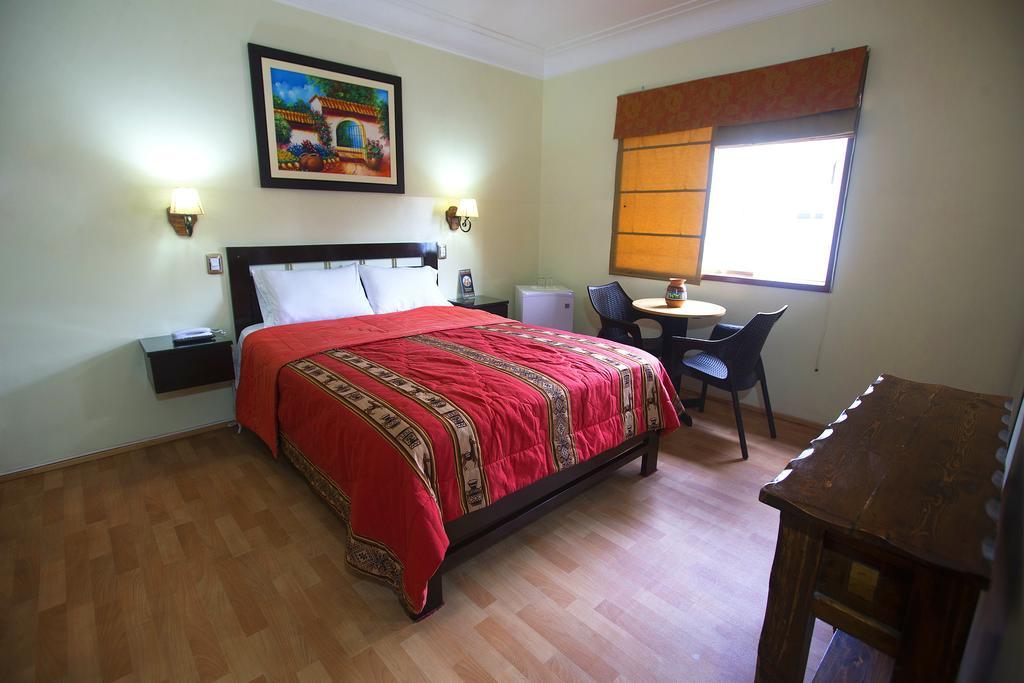 Hotel Tinkus Inn Lima Habitación foto